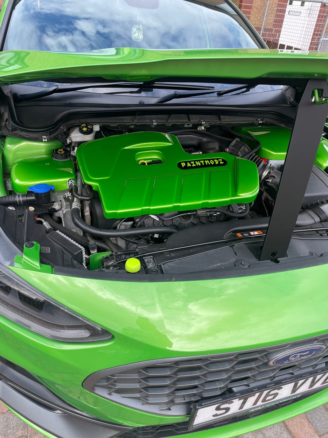 Customer photo review of Proform Small Engine Bay Dress Up Kit Bundle - Mk4/4.5 Focus ST Petrol (Painted Finishes)