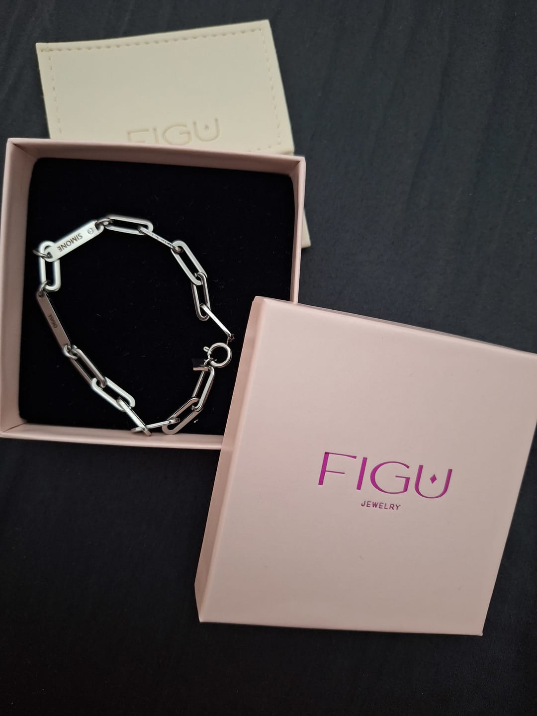 Customer photo review of Pulseira Matilde