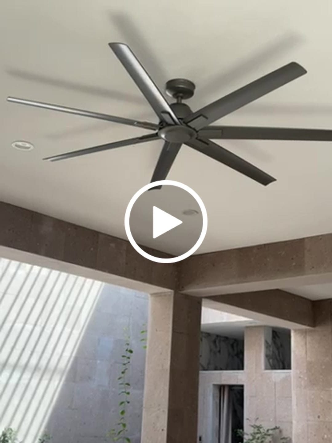 Customer video review of Ventilador de Techo Downtown para Exterior 72 Pulgadas