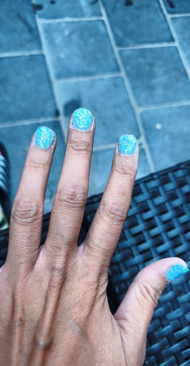Customer photo review of Glowdip Alles-in-één Manicure Set