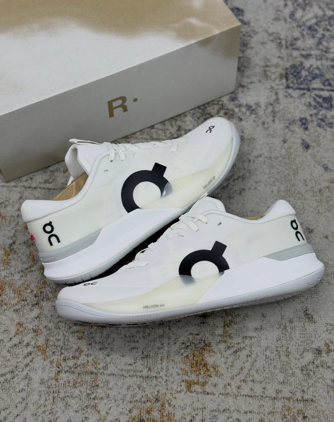 Customer photo review of Roger Pro 3 White Pink - R3W