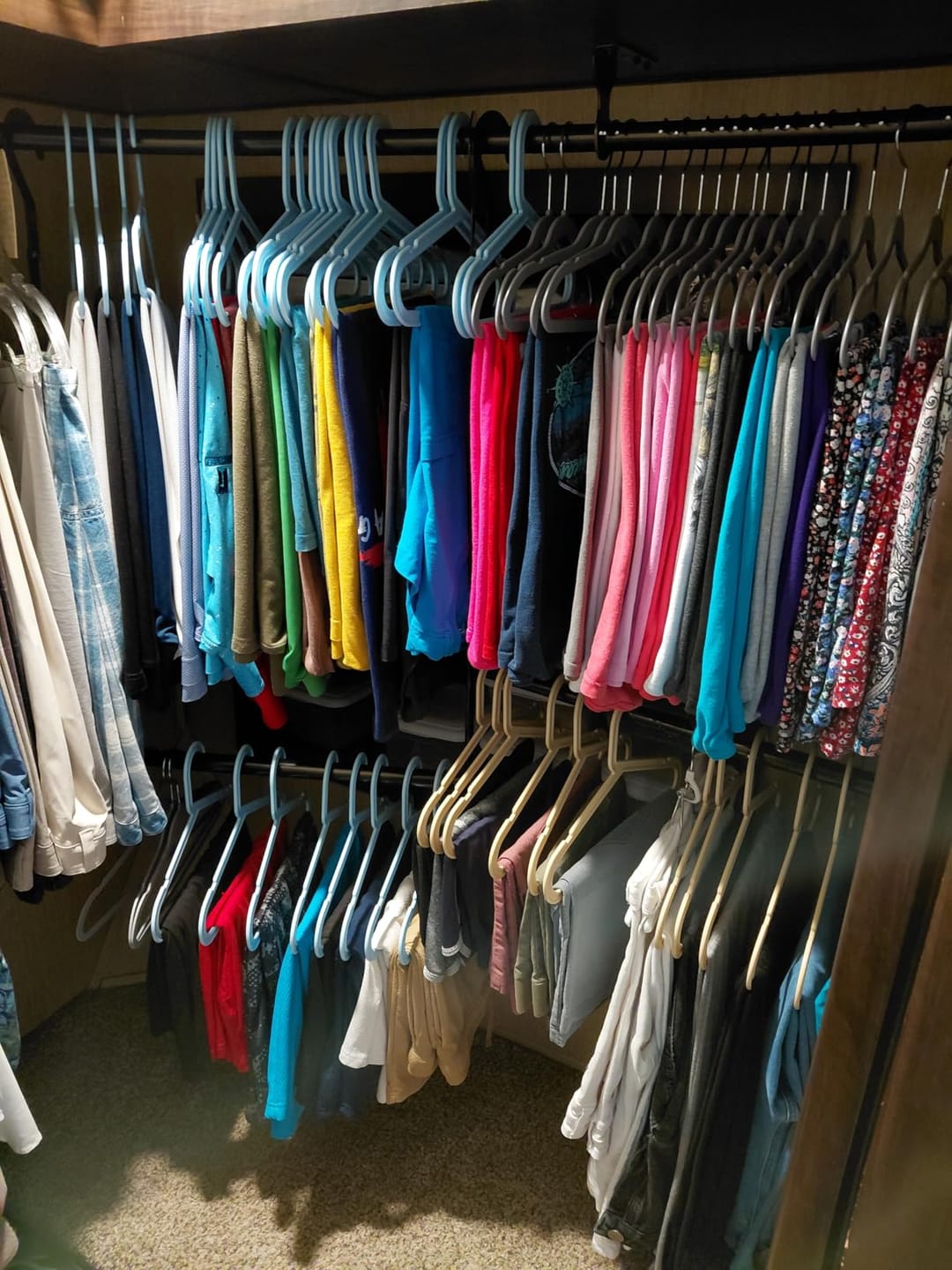 Customer photo review of Verstellbare Kleiderstange