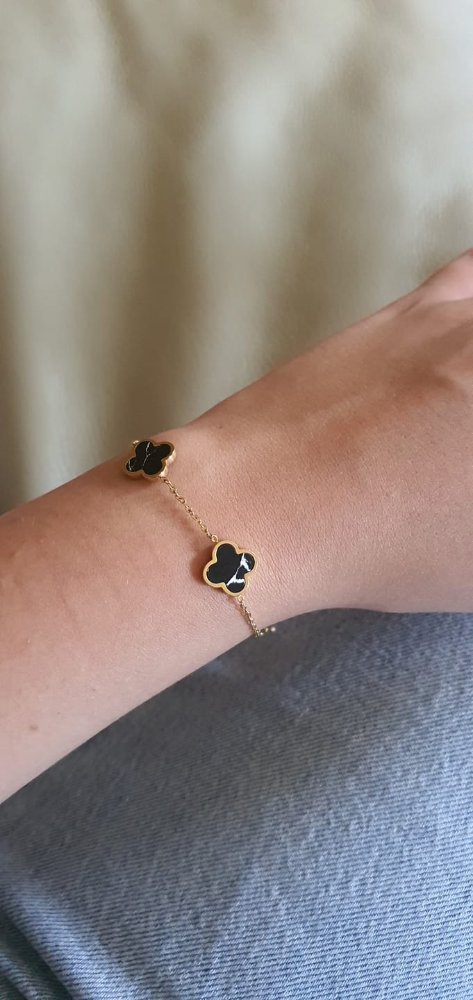 Customer photo review of Clover Marmor Armband | 18K vergoldet