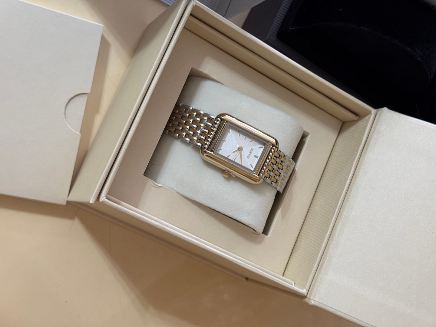 Customer photo review of Olivia Gold Silver