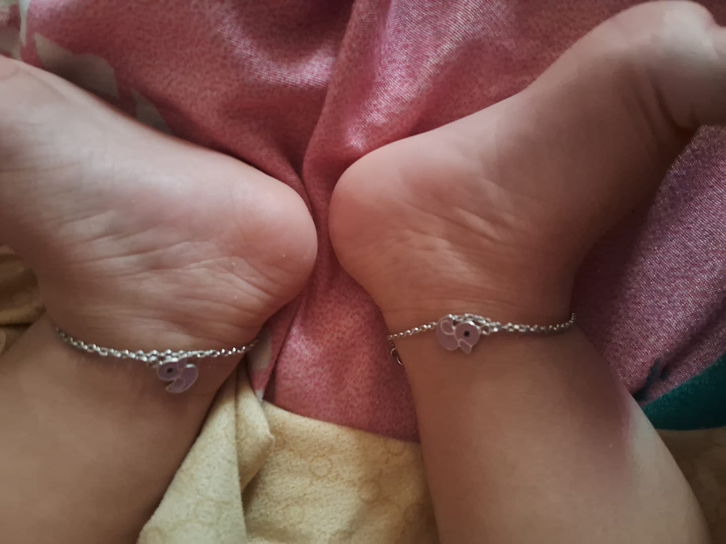 Customer photo review of Silver Duck Kids Anklet