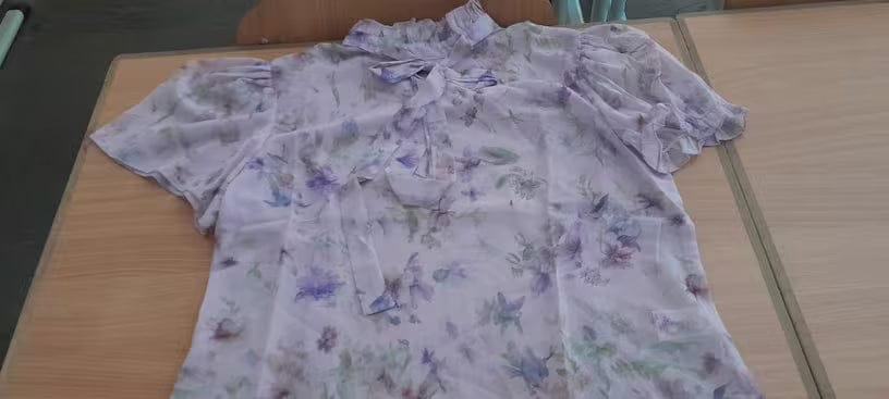 Customer photo review of Çiçek Detaylı Şifon Bluz