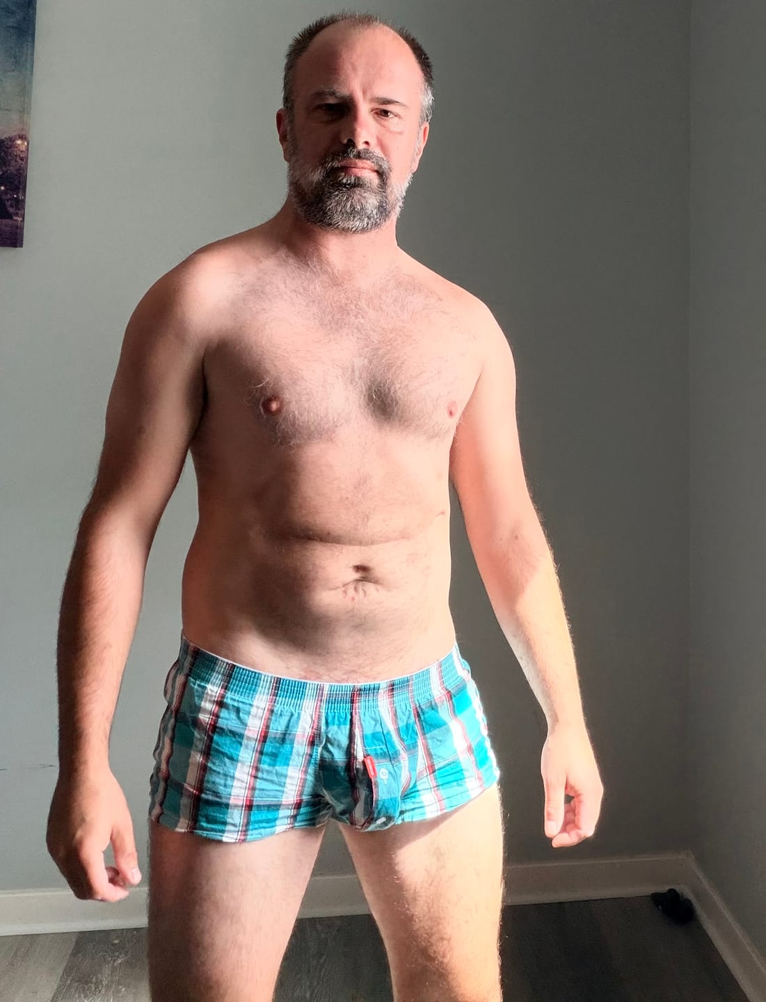 Customer photo review of Mens Plaid Front Pouch Boxer Shorts