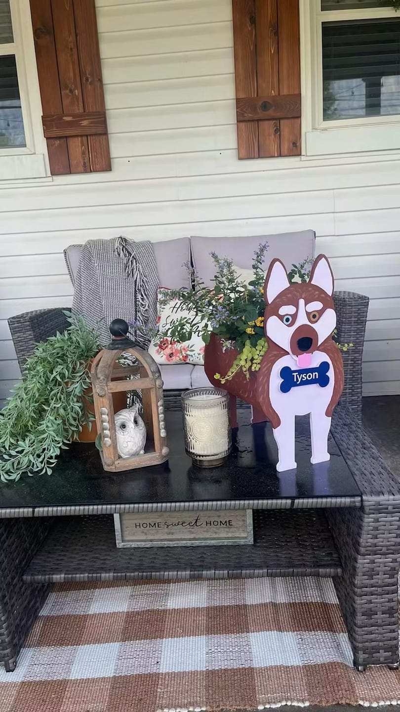 Customer photo review of Dog Planter - Siberian Husky