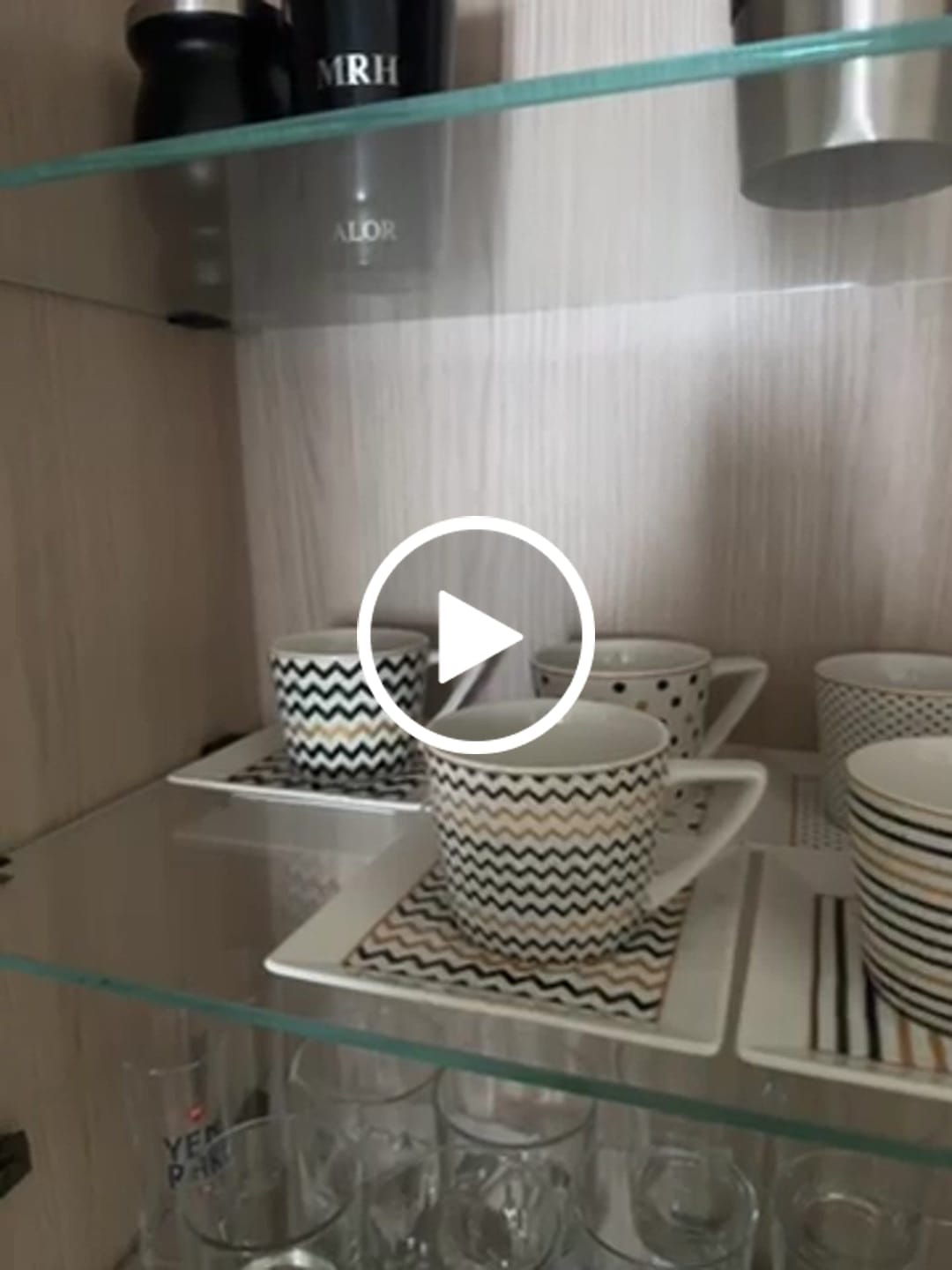 Customer video review of Karaca Nossa 26 Pieces 6 Person Breakfast Set 153.03.08.1619
