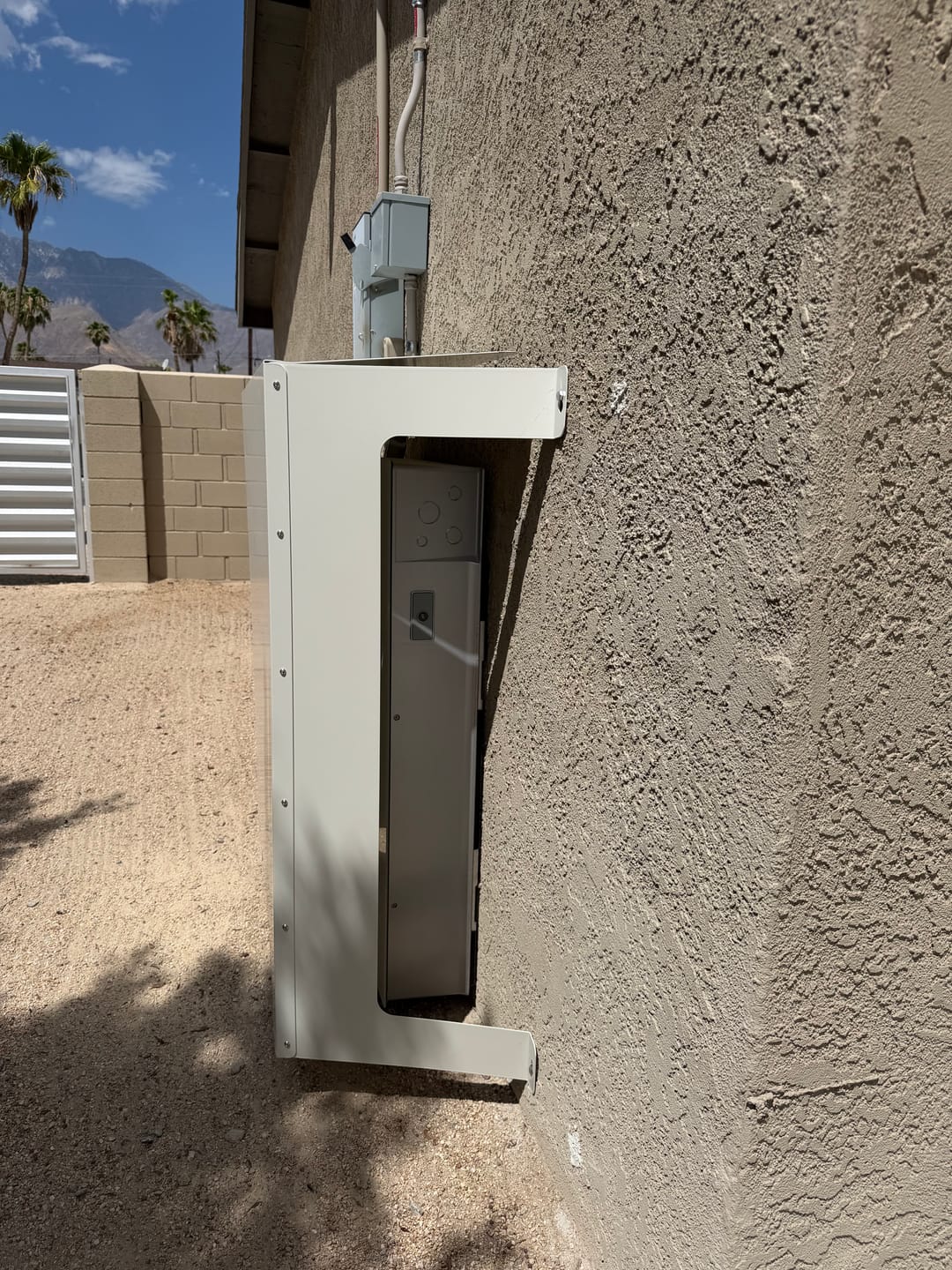 Customer photo review of Large Solar Battery Cover
