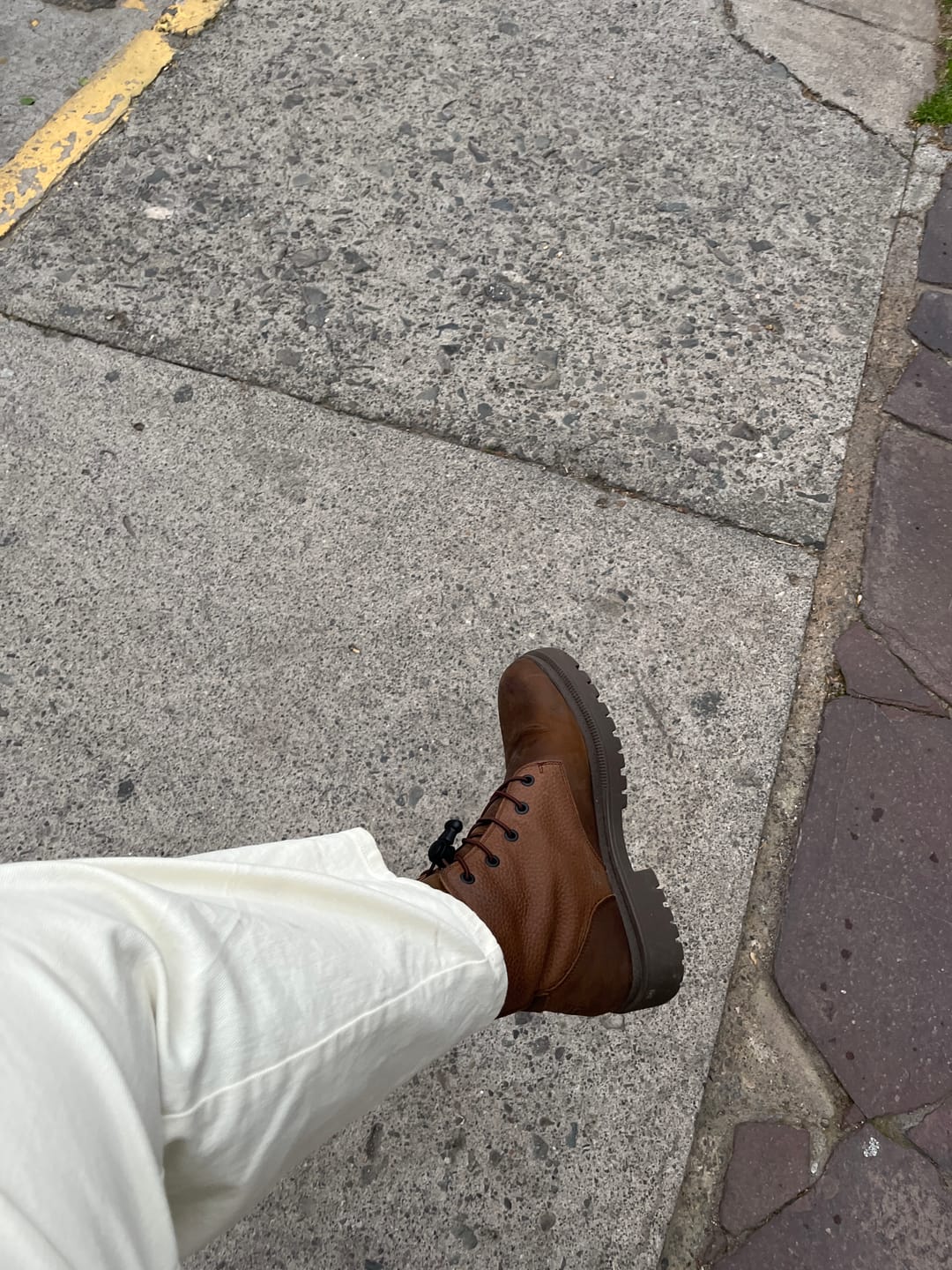 Customer photo review of Botín Explorer 2 Café Rústico Mujer