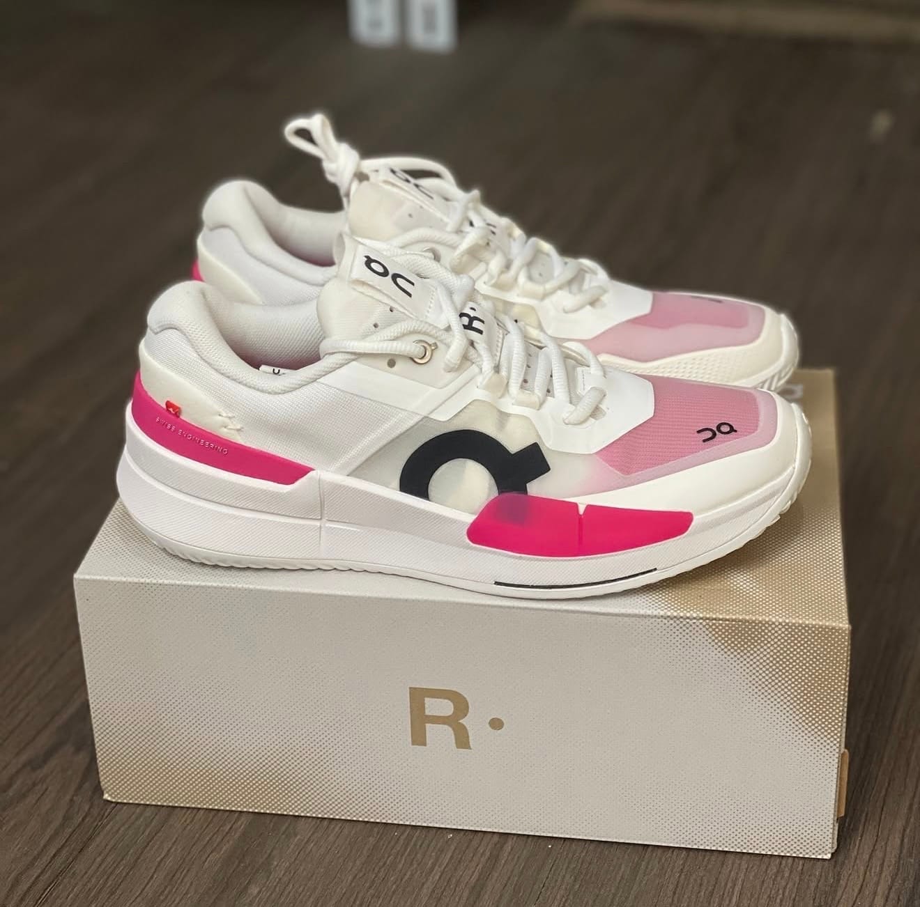 Customer photo review of Roger Pro 2 White Pink - RWP