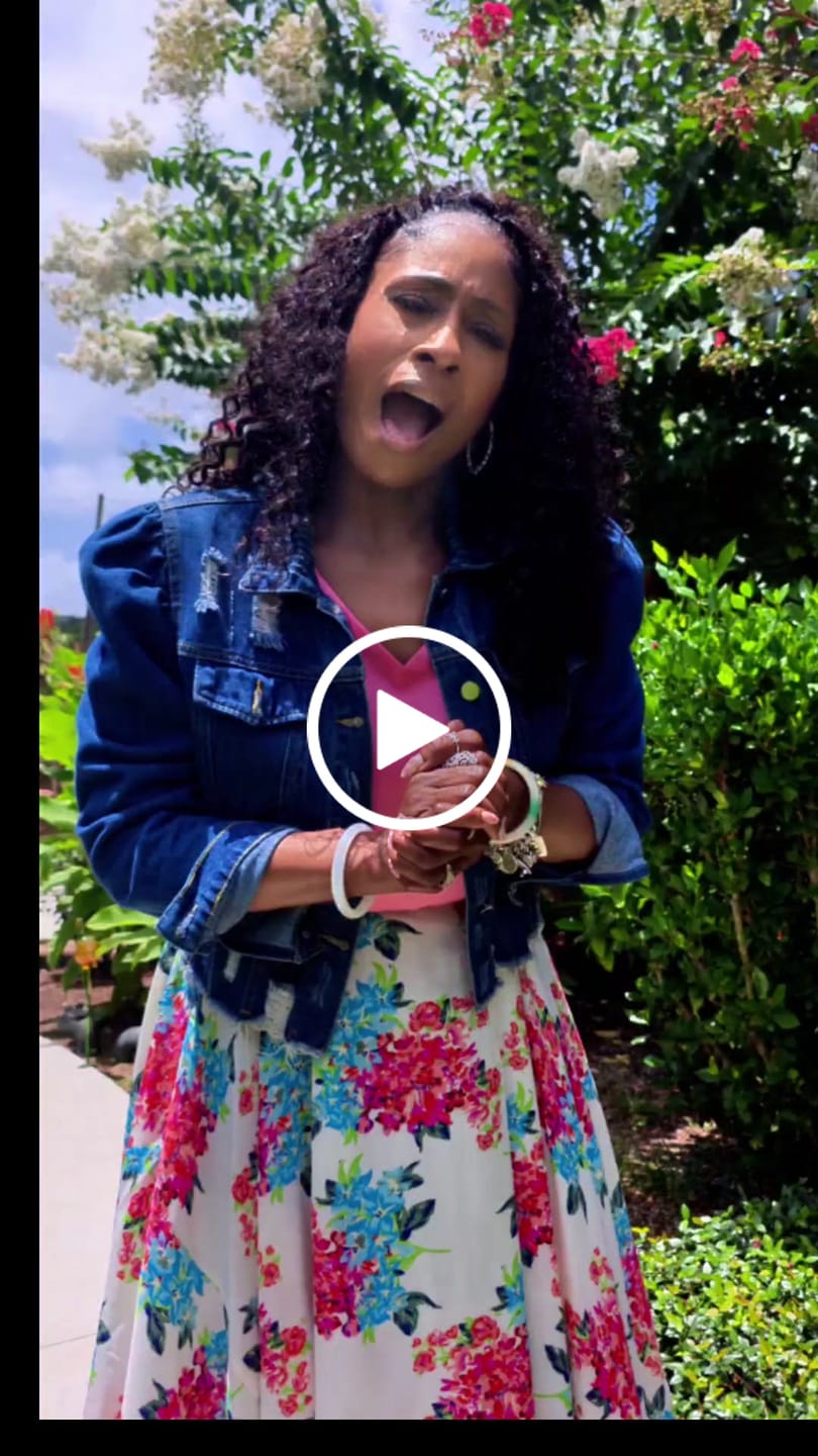 Customer video review of NEW Honey Bee Youthful Soap with SPF 50