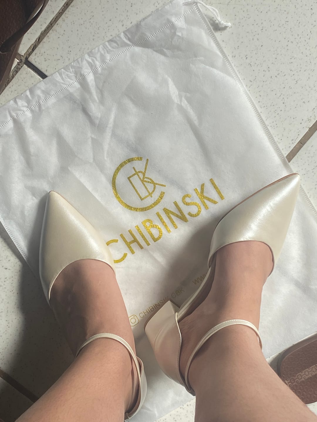 Customer photo review of Scarpin Noiva Couro Perolado Off White