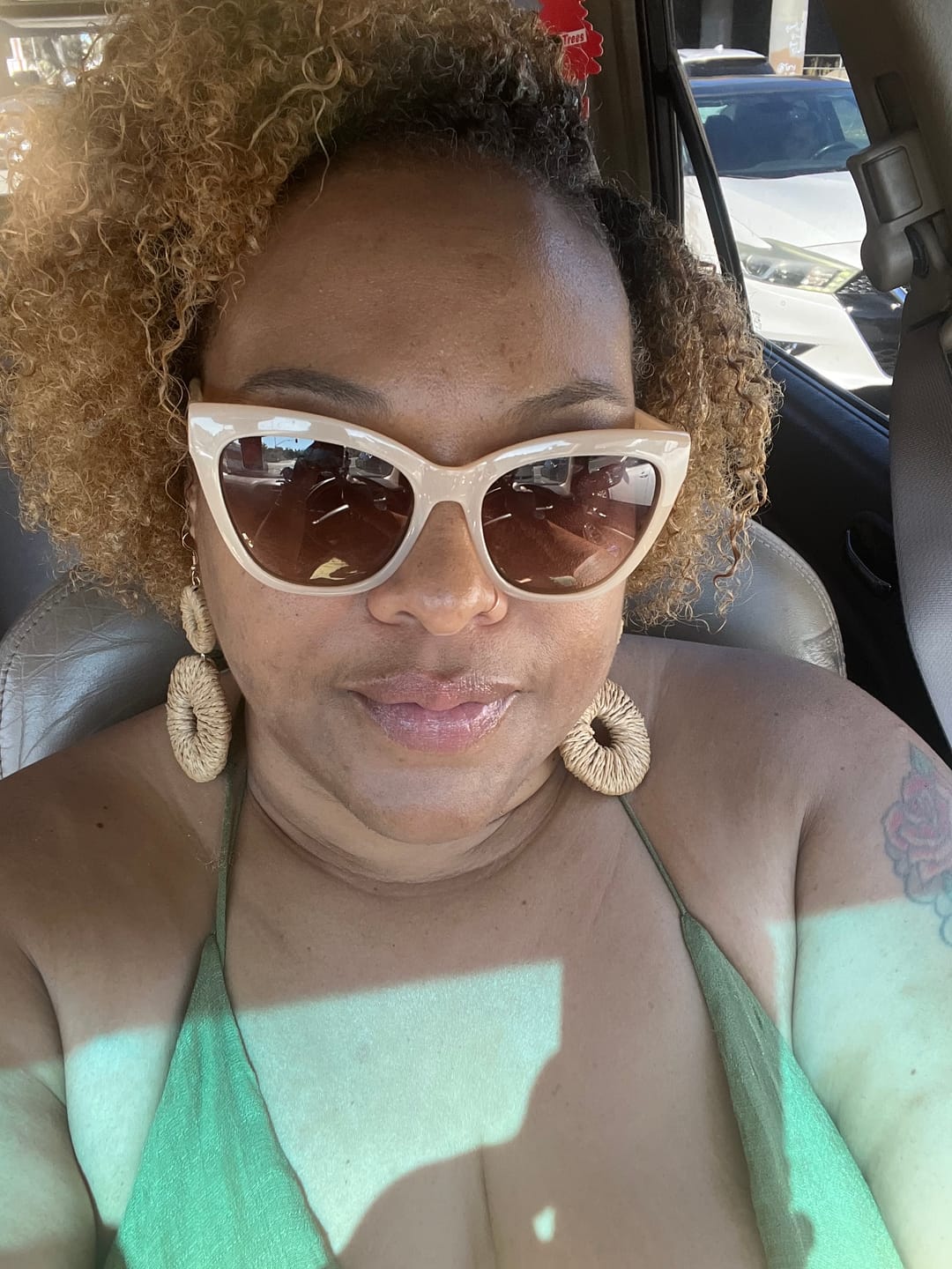 Customer photo review of Tropical Oasis Anti-Humidity Gel Bundle