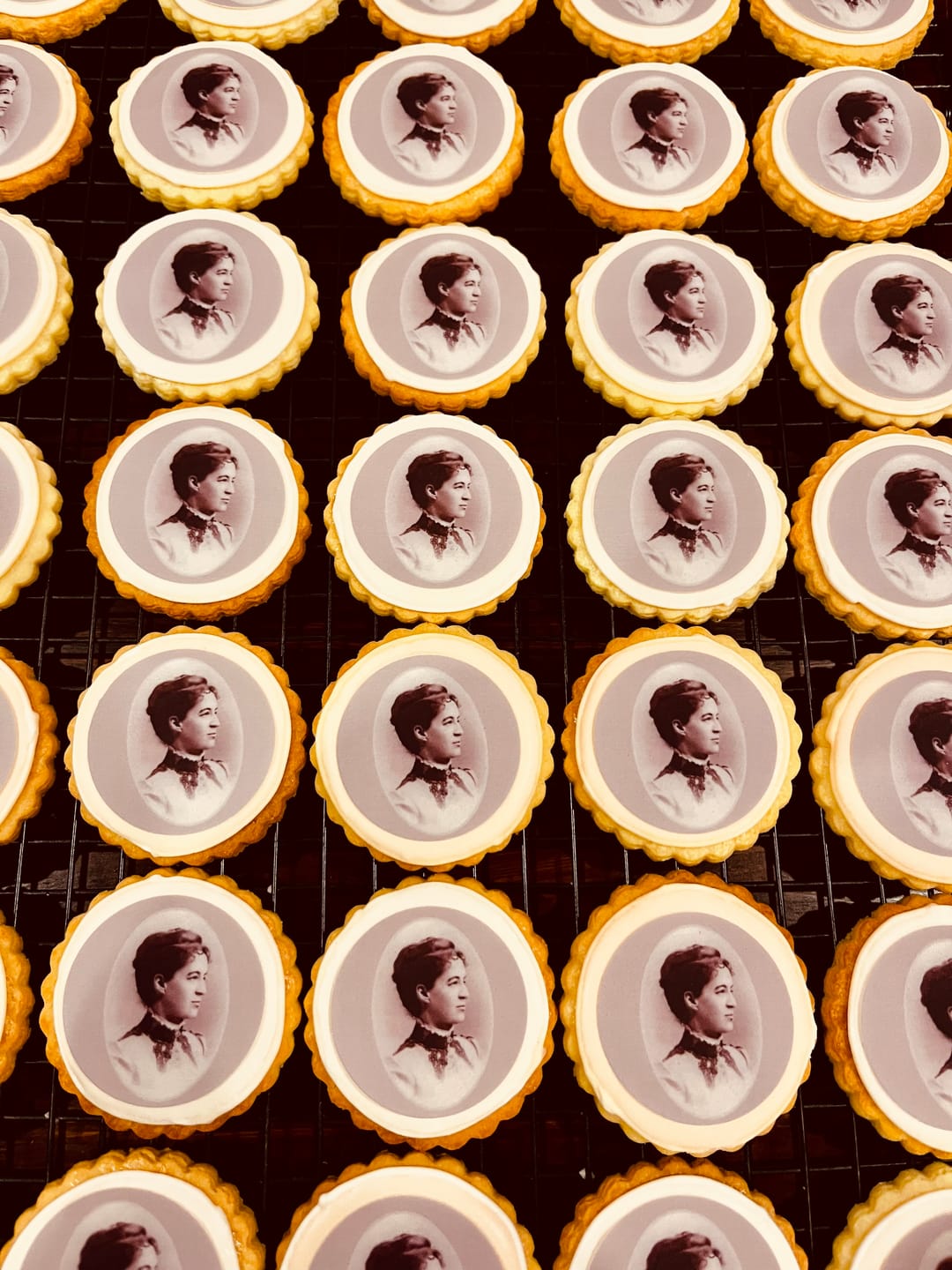 Customer photo review of 15 x 5 cm Pre-cut Standard Cupcake Custom Edible Icing Images