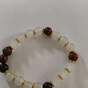 Customer photo review of FuAttract Wealth Confidence & Prosperity Tiger Eye Green Aventurine Fortune Bracelet