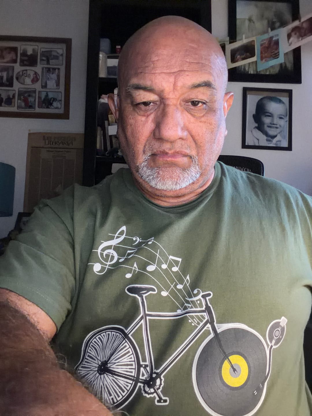 Customer photo review of Einstein Road 77 T-Shirt US