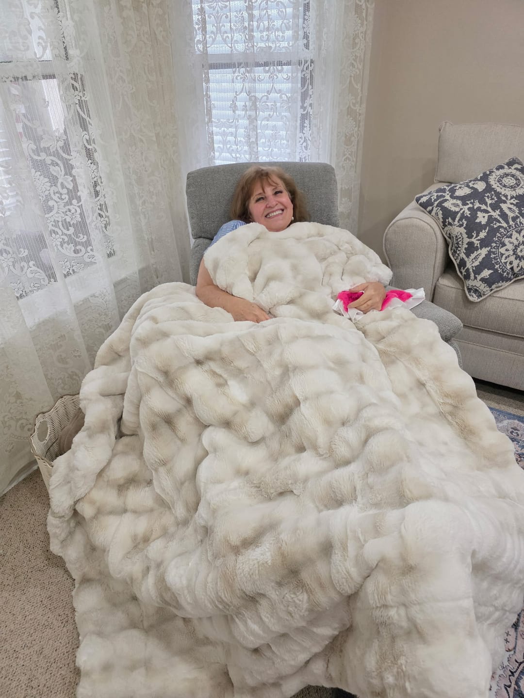 Customer photo review of Extreme Ultra Cloud Ancient Scroll Blanket