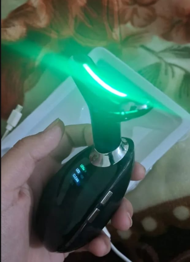 Customer photo review of Face & Neck Lifting Therapy Massager