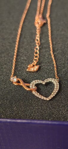 Customer photo review of COLLAR CORAZON INFINITO SWAROVSKI ORO ROSA + KIT DE REGALO