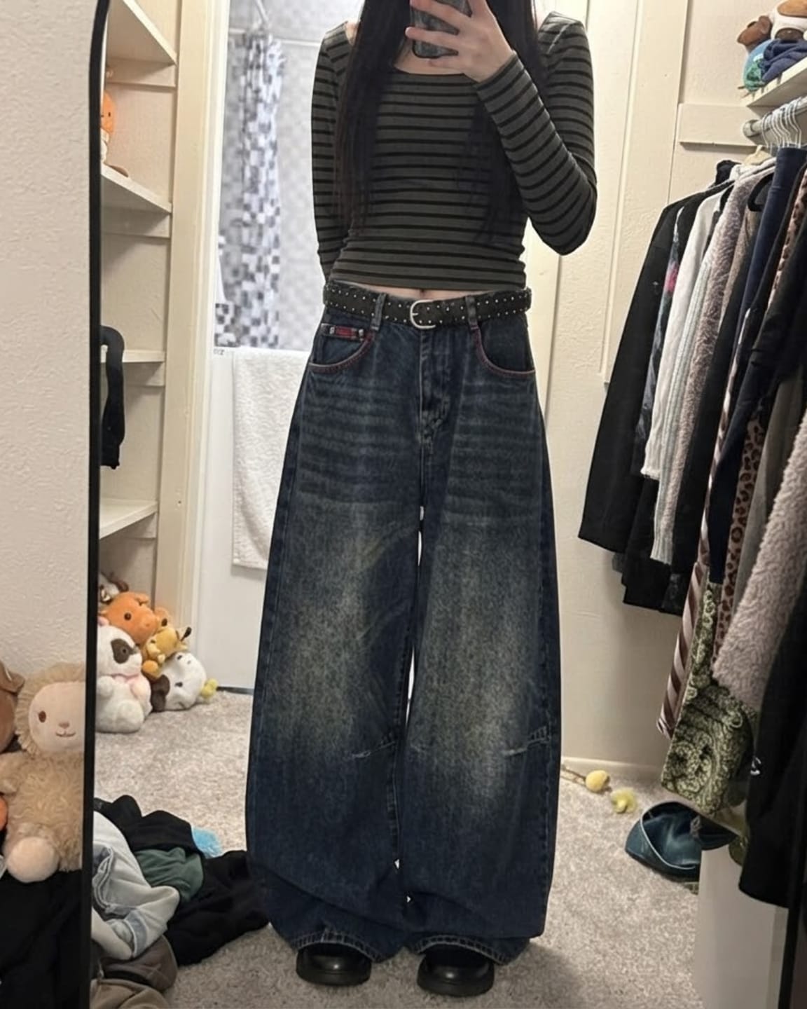 Customer photo review of RED TREE PATCHED JEANS