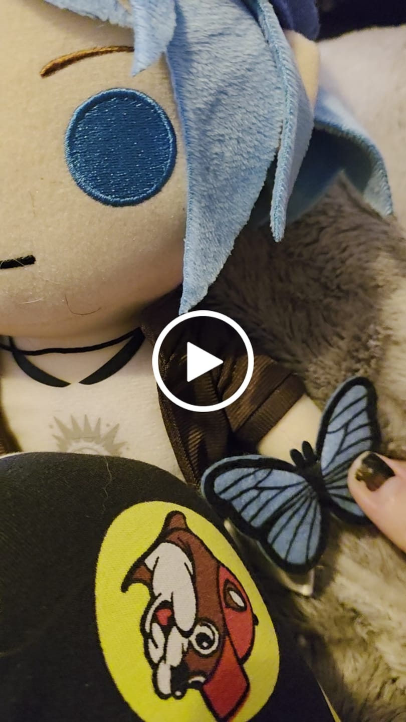 Customer video review of Life is Strange - Chloe Price Collector's Plush