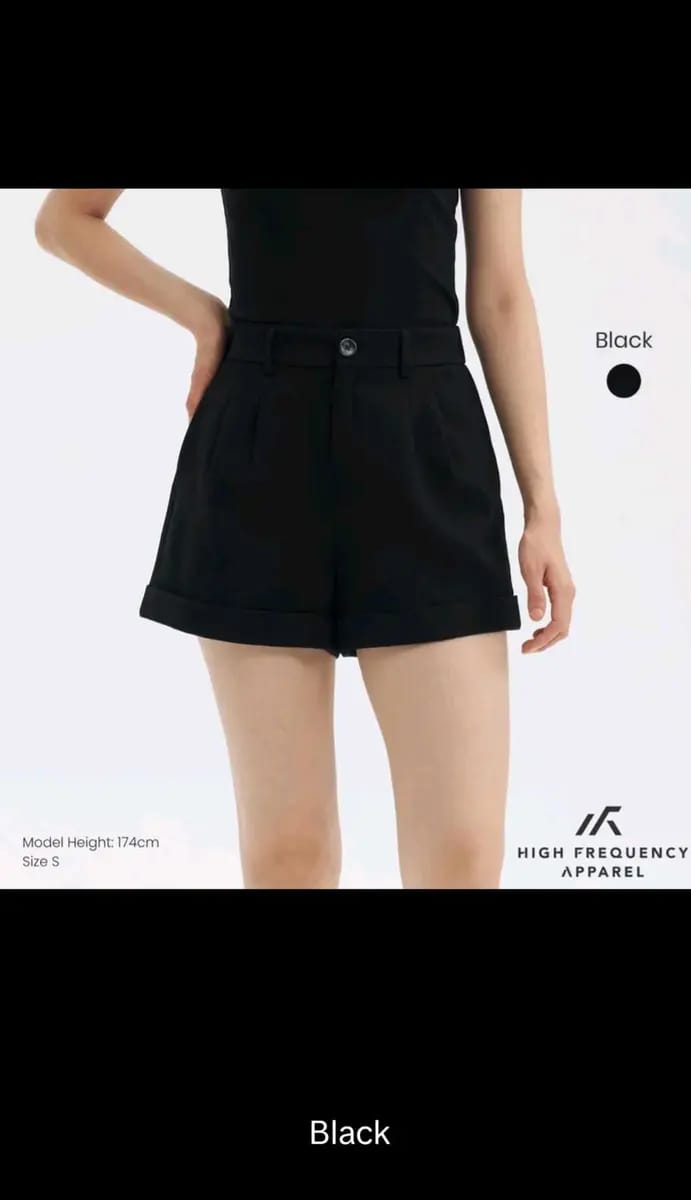 Customer photo review of Double Pleated Linen Waistband Shorts with Cuffed Hem
