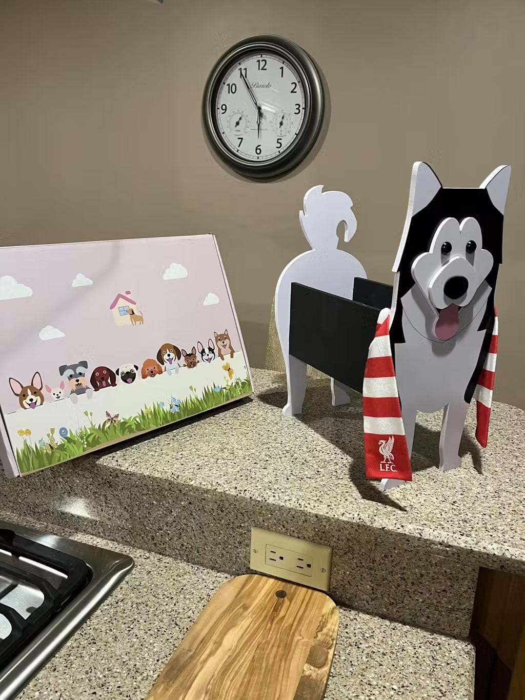 Customer photo review of Dog Planter - Alaska Malamute