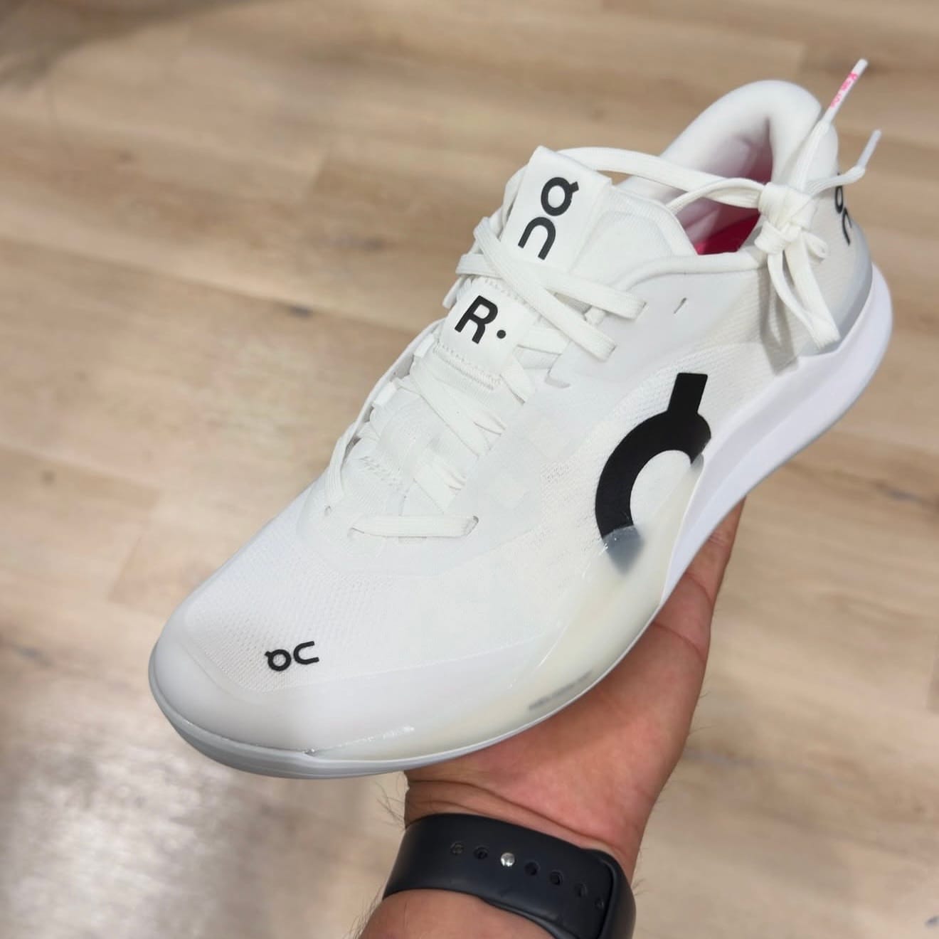 Customer photo review of Roger Pro 3 White Pink - R3W