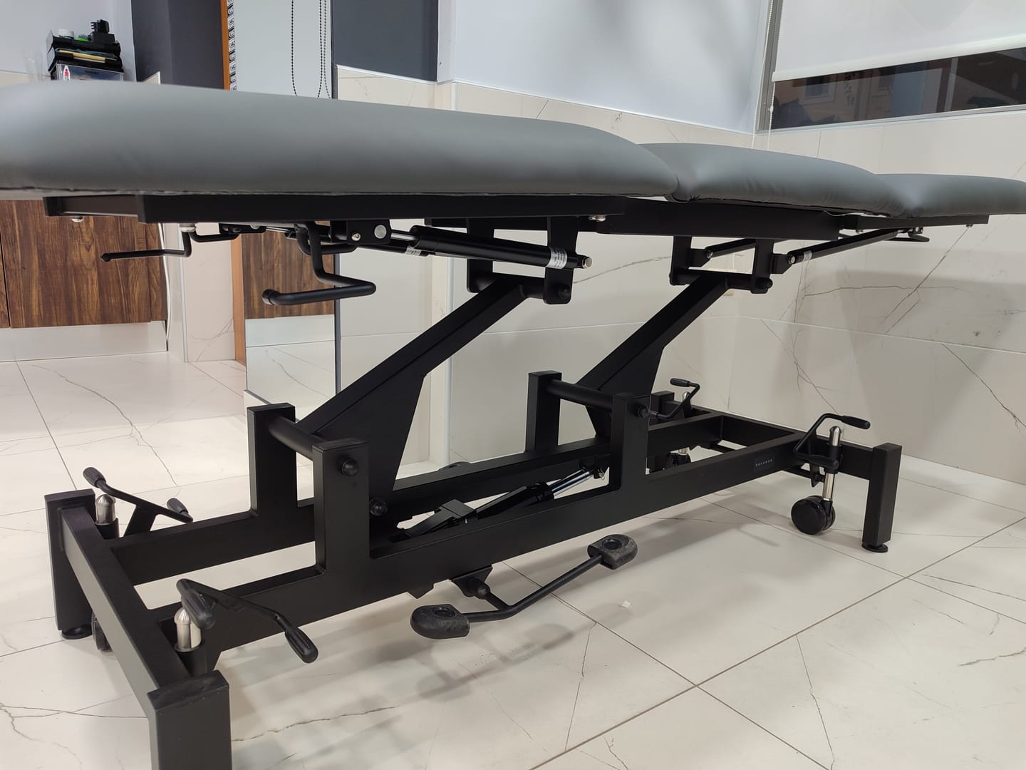 Customer photo review of Hydraulic Rehabilitation Table for Massage and Physiotherapy Balance Solidum 3 grey