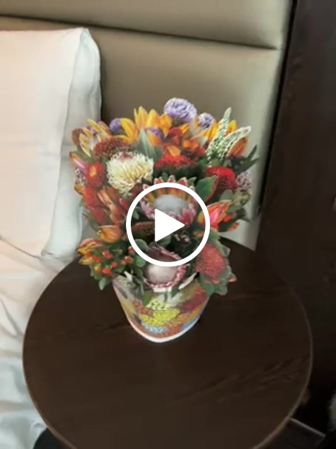 Customer video review of Illawarra Essence Pop-Up Bouquet