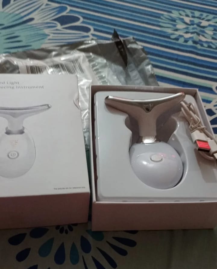 Customer photo review of Face & Neck Lifting Therapy Massager