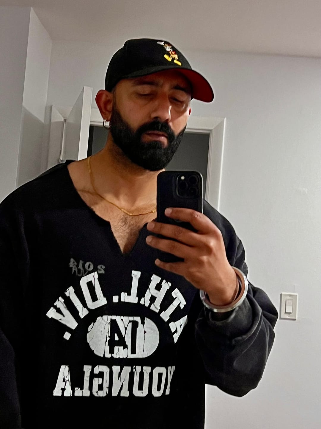 Customer photo review of 8098 - Golden Era Pump Cover Crewneck