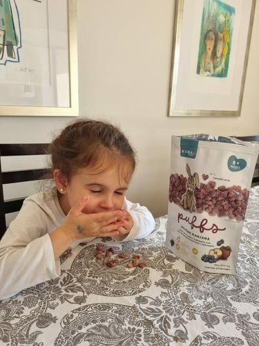 Customer photo review of Puffs Manzana Arándano Familiar