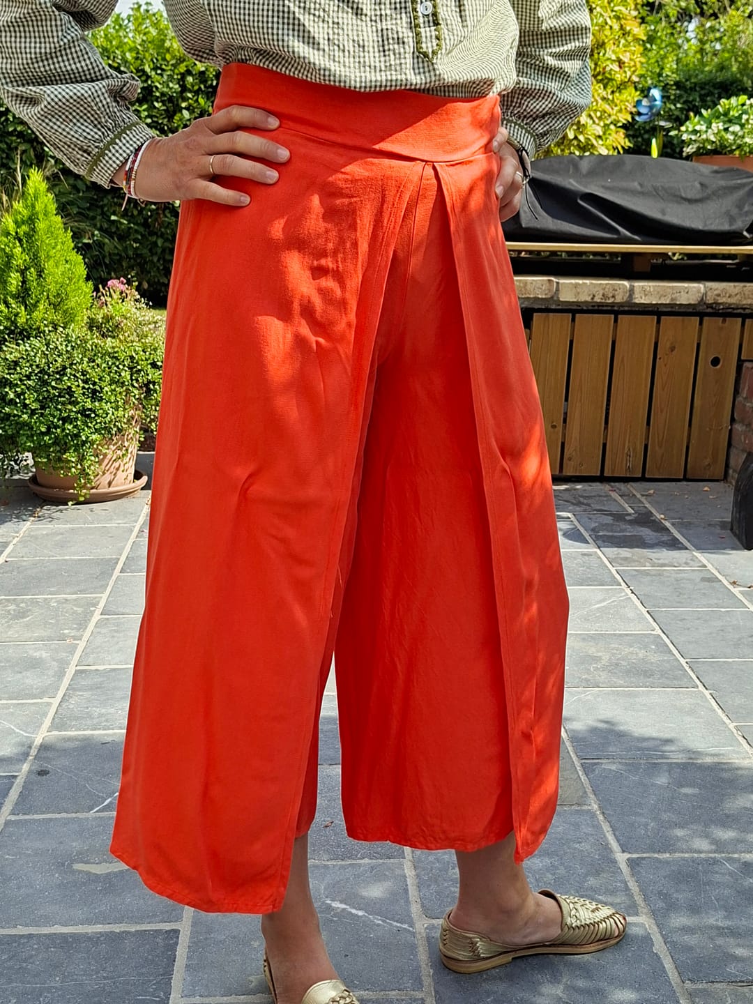 Customer photo review of Pantalon drapé Mathilde - sergé de viscose corail