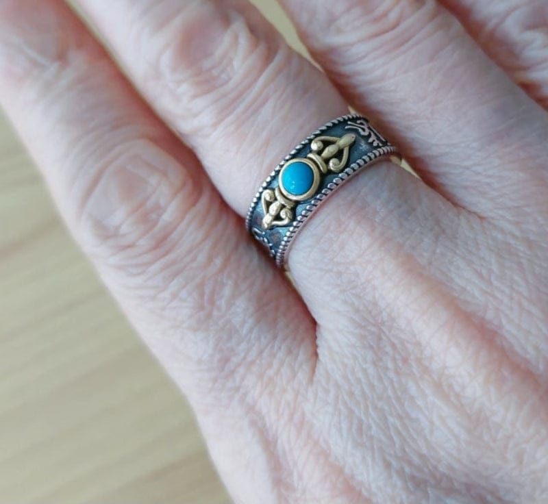 Customer photo review of FuAttract Protection Wisdom & Spiritual Harmony Turquoise Bead Vajra Pestle Om Mani Mantra Ring