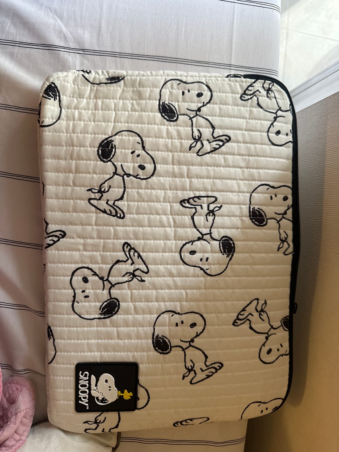 Customer photo review of Mooving - Funda para Notebook Snoopy