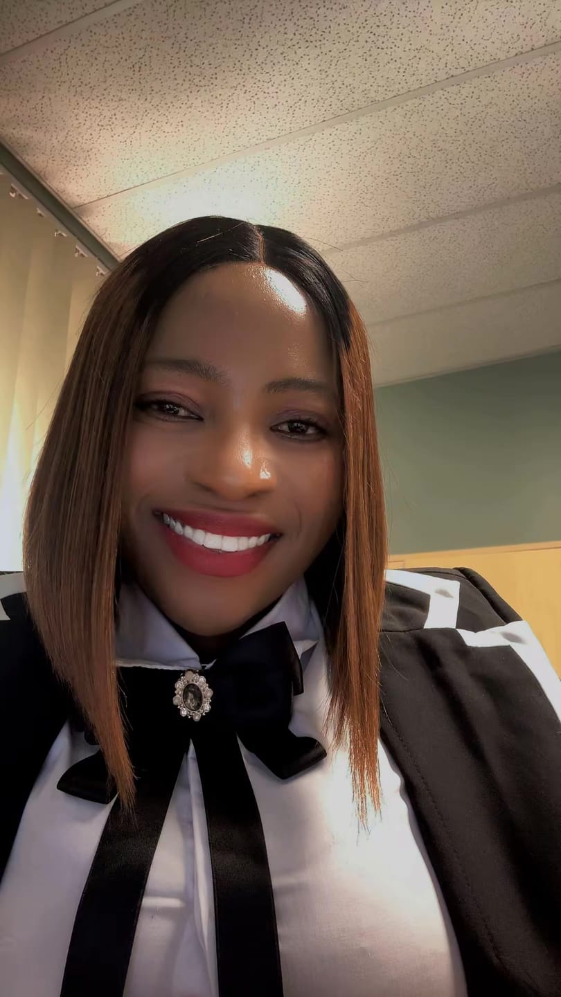 Customer photo review of Vietnamese Bob Lace Wig Straight 1B4