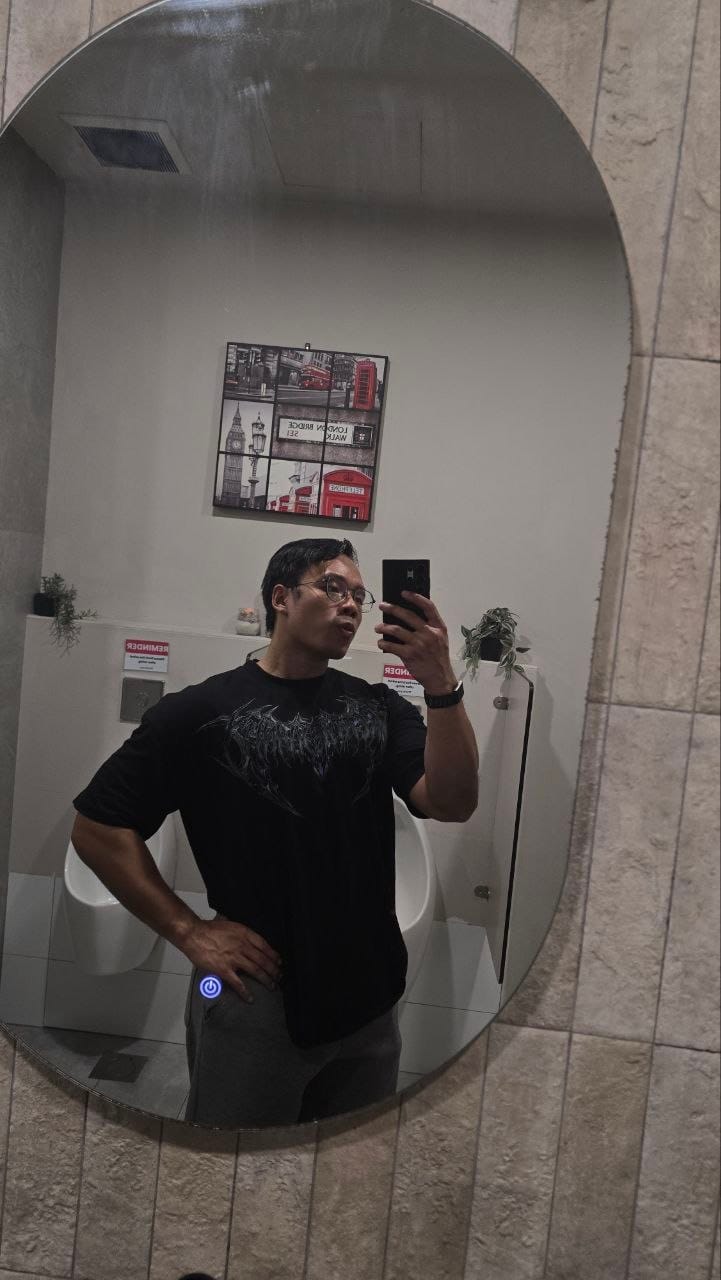 Customer photo review of Shadow Monarch Oversized T-shirt [DUSK]