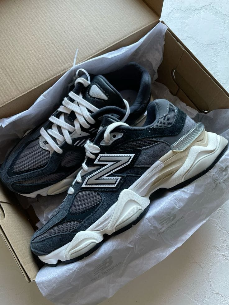 Customer photo review of New Balance 9060 Shoes