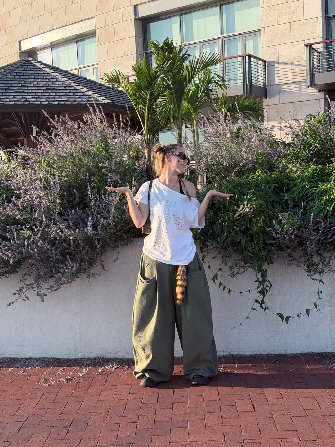 Customer photo review of Aelfric Eden Pleated Pocket Baggy Barrel Pants