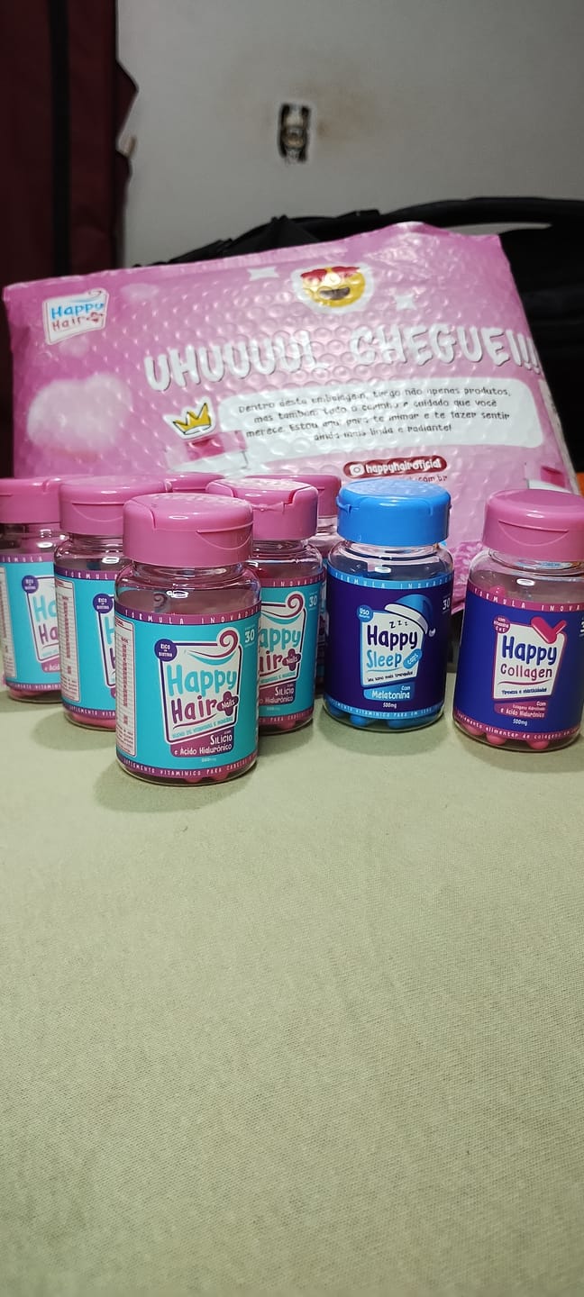 Customer photo review of Happy Hair 3 Potes + 3 Potes Grátis + 1 Pote de Melatonina + 1 Pote de Colágeno (Total 8 Potes)