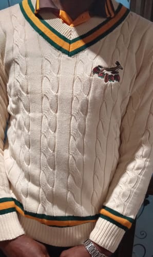 Customer photo review of Springboks 95 LS V-neck Knit-Ivory