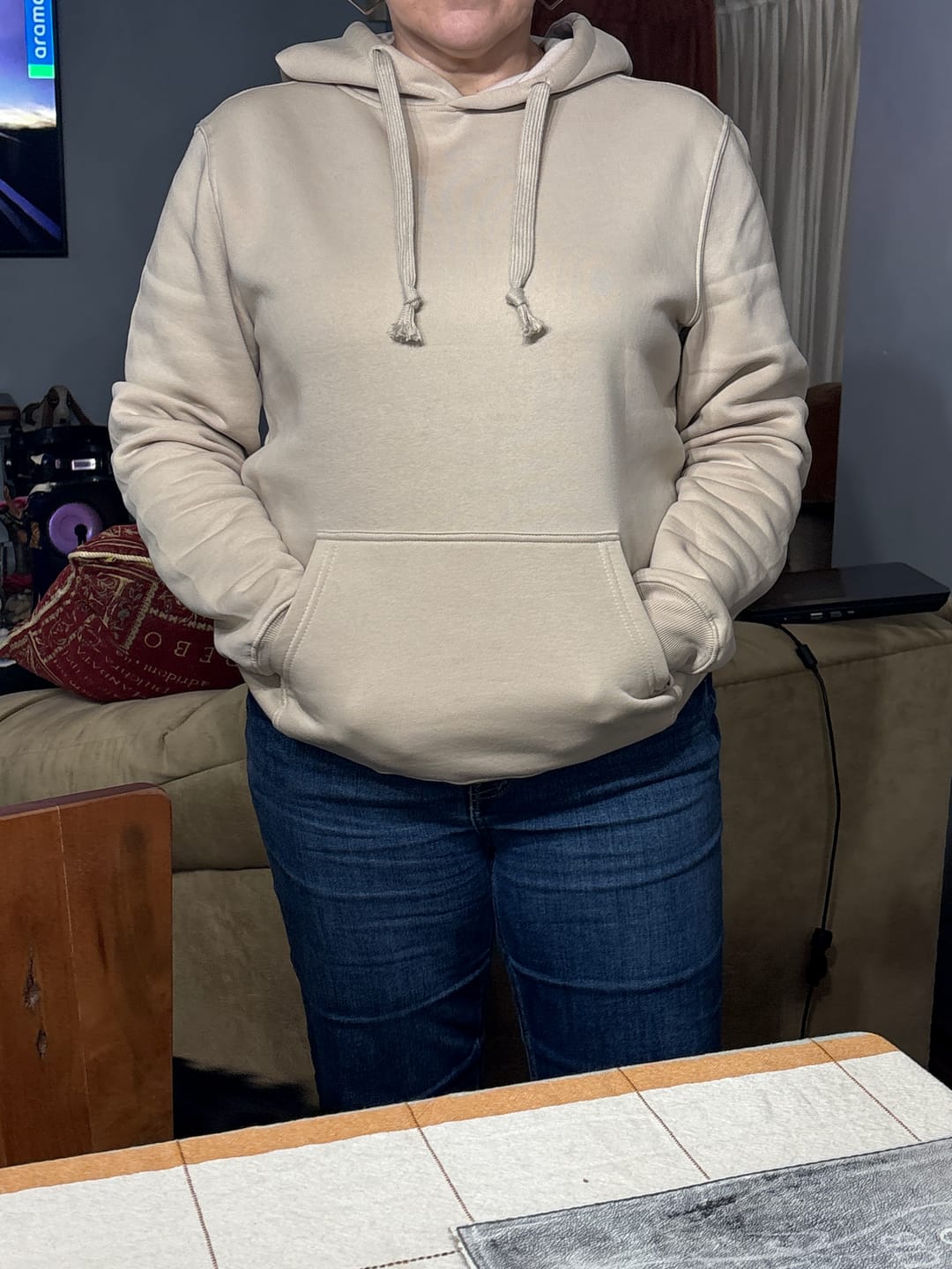 Customer photo review of Polerón con Gorro - Beige