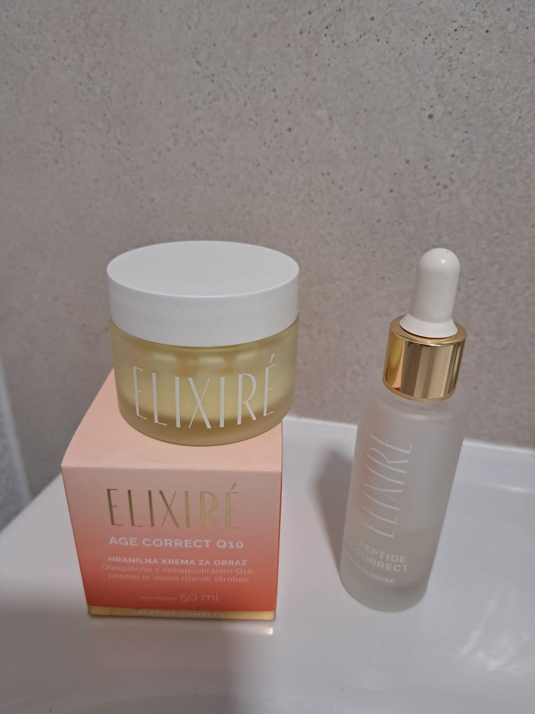 Customer photo review of HA+ PEPTIDE AGE CORRECT SERUM, za intenzivno vlaženje in prožnost kože