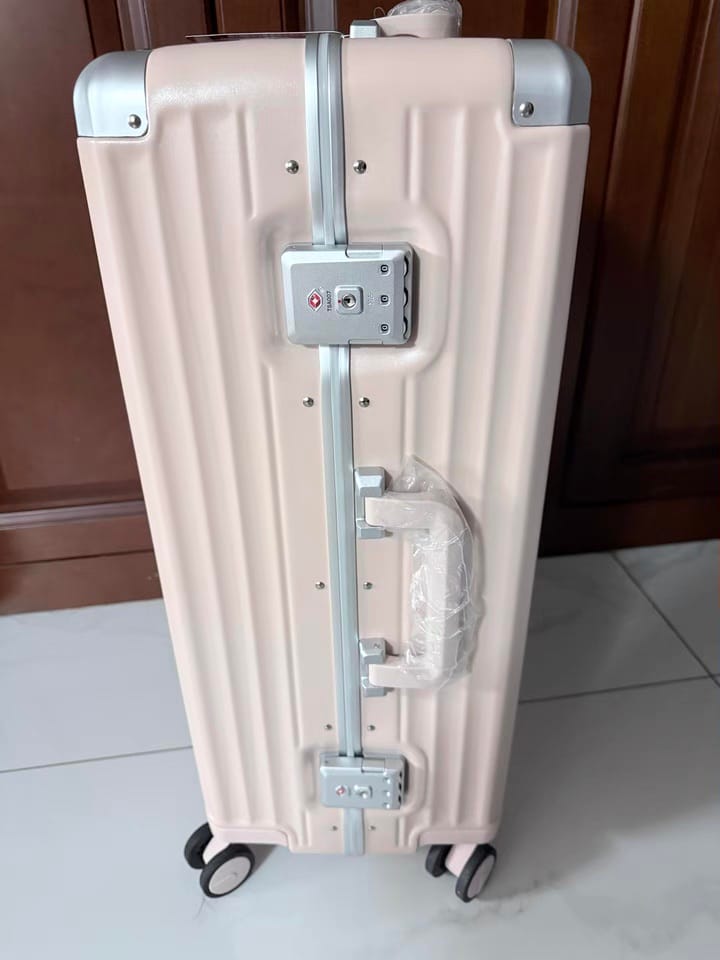 Customer photo review of Captain Aluminum Frame Check-In