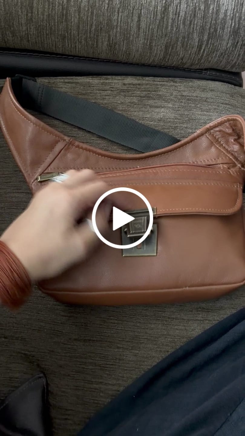 Customer video review of Riñonera "Classic Brown & Old Gold” + Bolsillo trasero · Piel · Pieza Exclusiva Núm. 19068