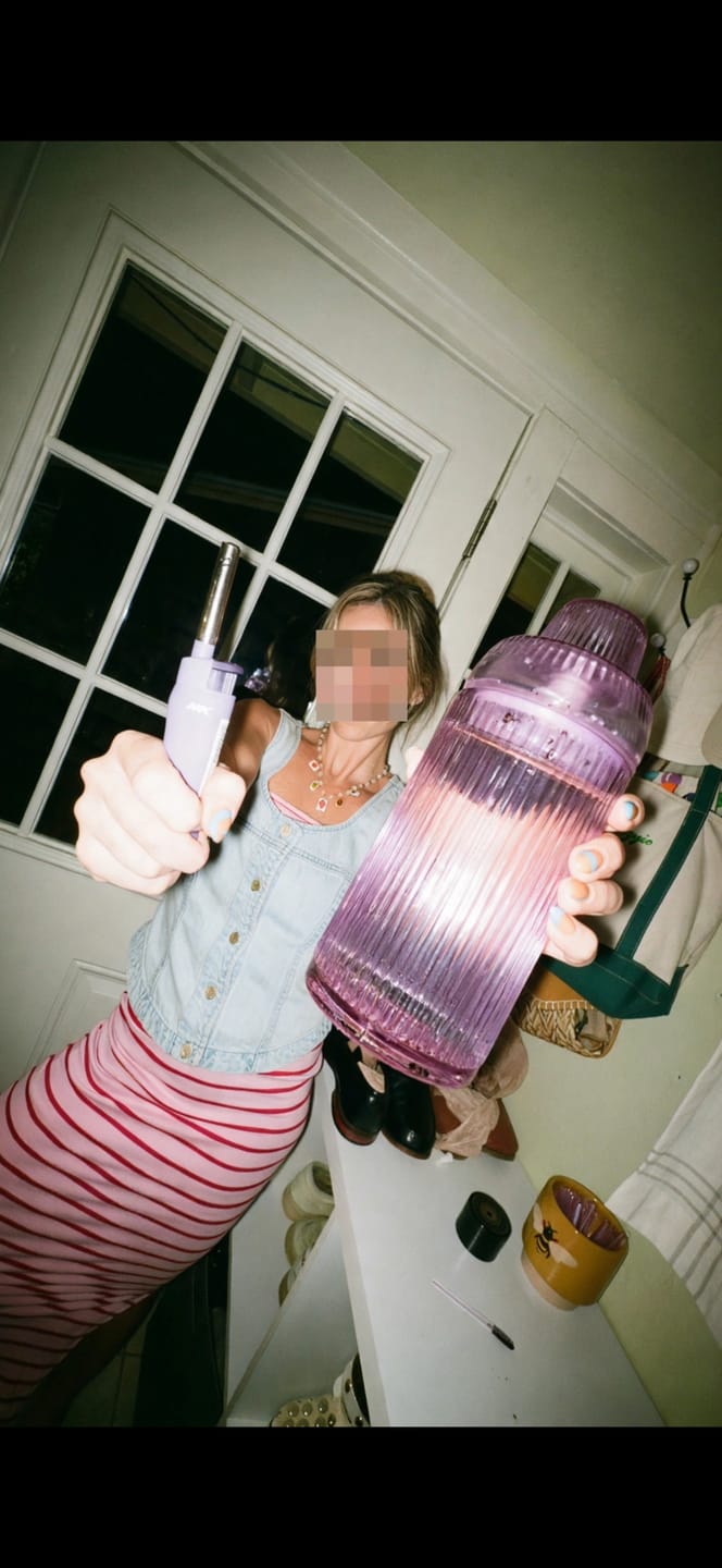 Customer photo review of Deco Gravity Bong