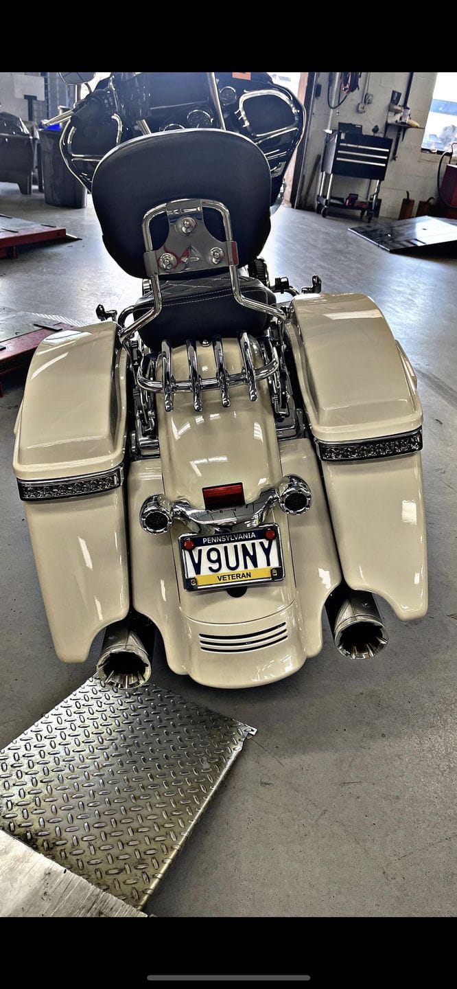 Customer photo review of 3.93" Stretched Saddlebag Bottoms with Lids - Fit for Harley Touring (2014+)
